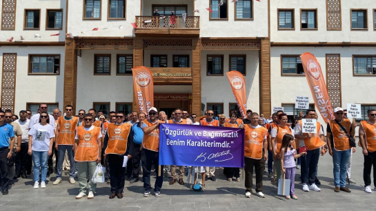 Manisa'da adalet rüzgarı Bağımsız Yerel Hak-Sen ile esiyor!